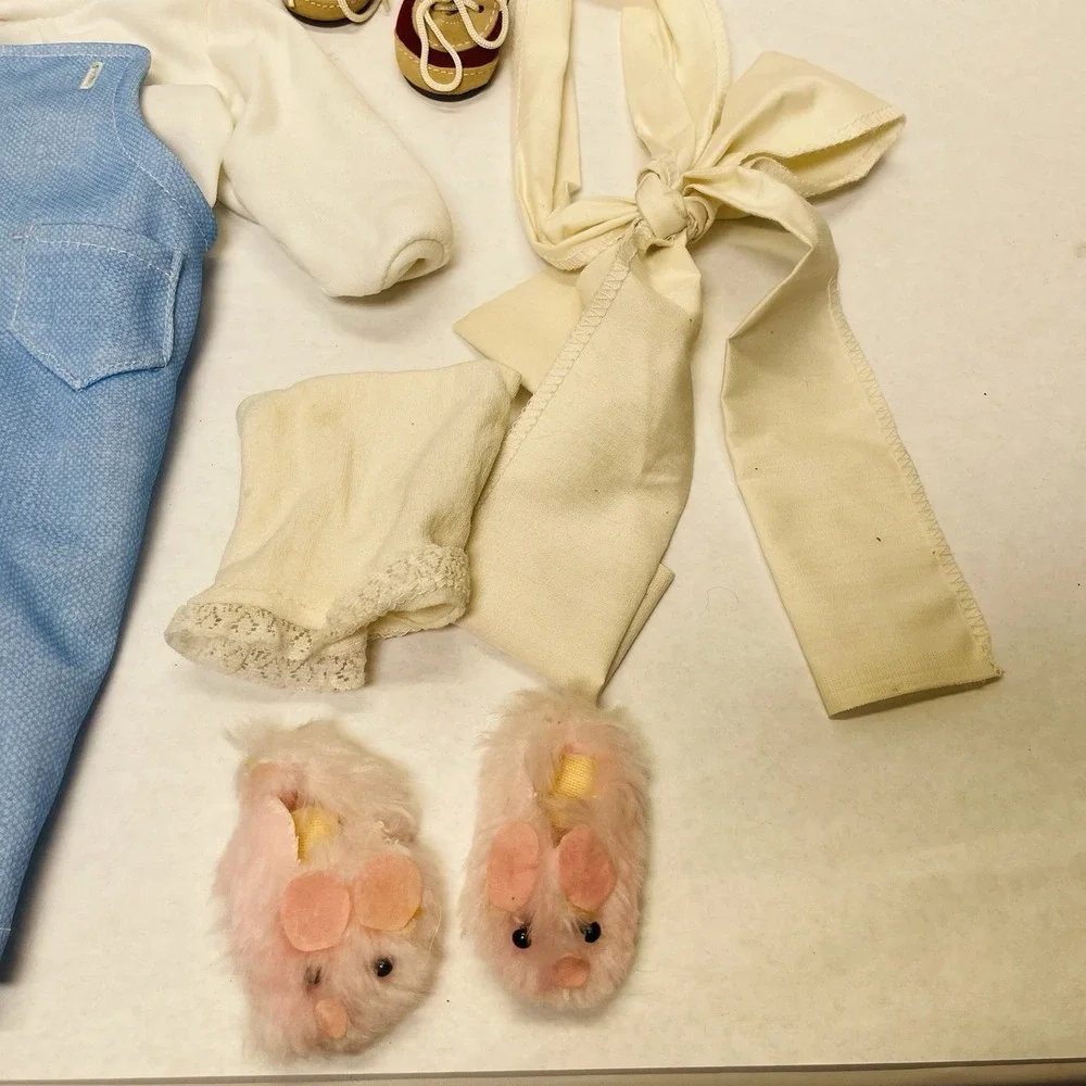 VTG AMERICAN GIRL DOLL CLOTHES & Other Doll ACCESSORY LOT  BLUE PANTS‎ & Hat
